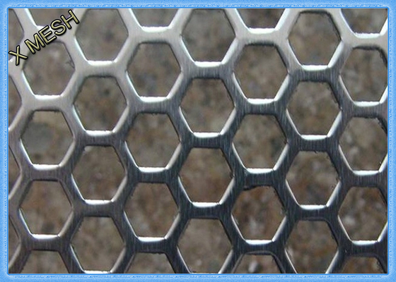Anodização Folha de alumínio perfurada hexagonal / tela 1.5mm Espessura